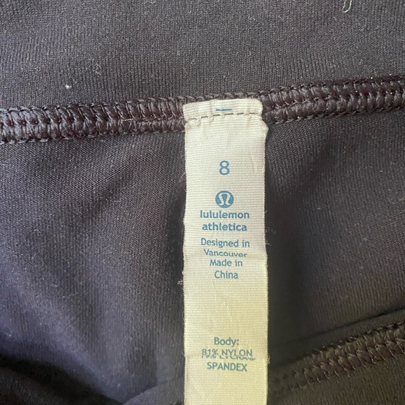 Lululemon leggings, like new, black size 8 (never hemmed) - Picture 4 of 4